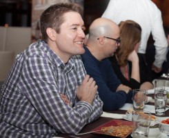 Chris Eska in restaurant Cameleon