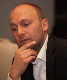 Toni Salkovski producent filma "Soba sa klavirom" u restoranu Caruso