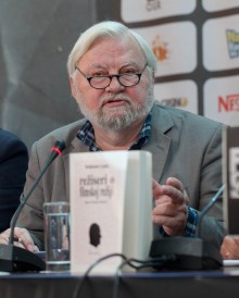 Nikola Stojanović, reditelj, predstavlja  trilogiju knjiga  "Režiseri o filmskoj režiji", "Traktat o drami", "Traktat o kritici"